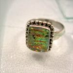 Dichroic glas ring - Grön/Cab/Kant